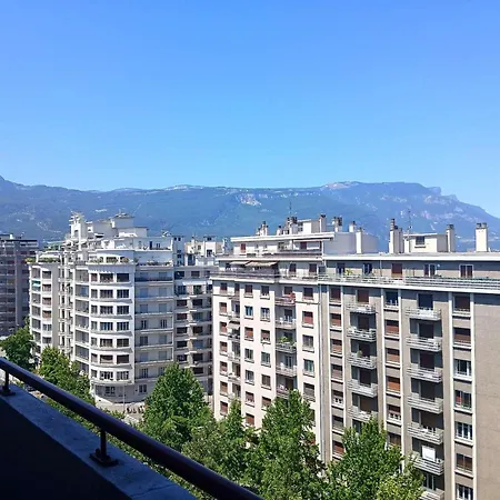 Appartement Geoffrey - T2 Avec 2 Balcons Vue Panoramique • 4 Pers • Grenoble