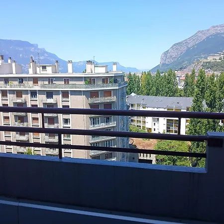 Geoffrey - T2 Avec 2 Balcons Vue Panoramique • 4 Pers • *